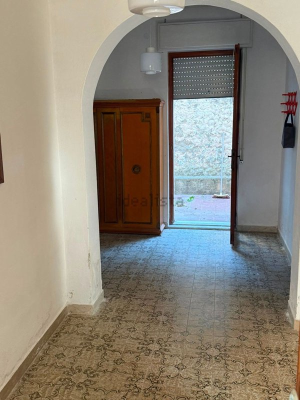 appartamento in vendita a Cuglieri in zona Santa Caterina di Pittinuri