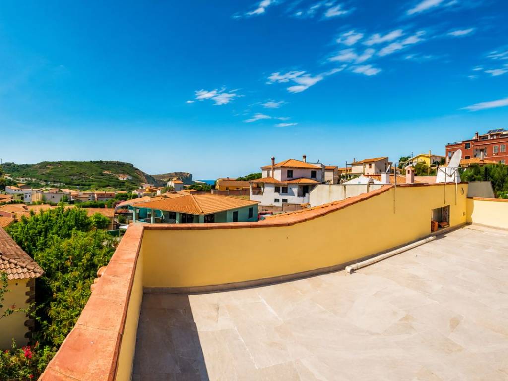 casa indipendente in vendita a Cuglieri in zona Santa Caterina di Pittinuri