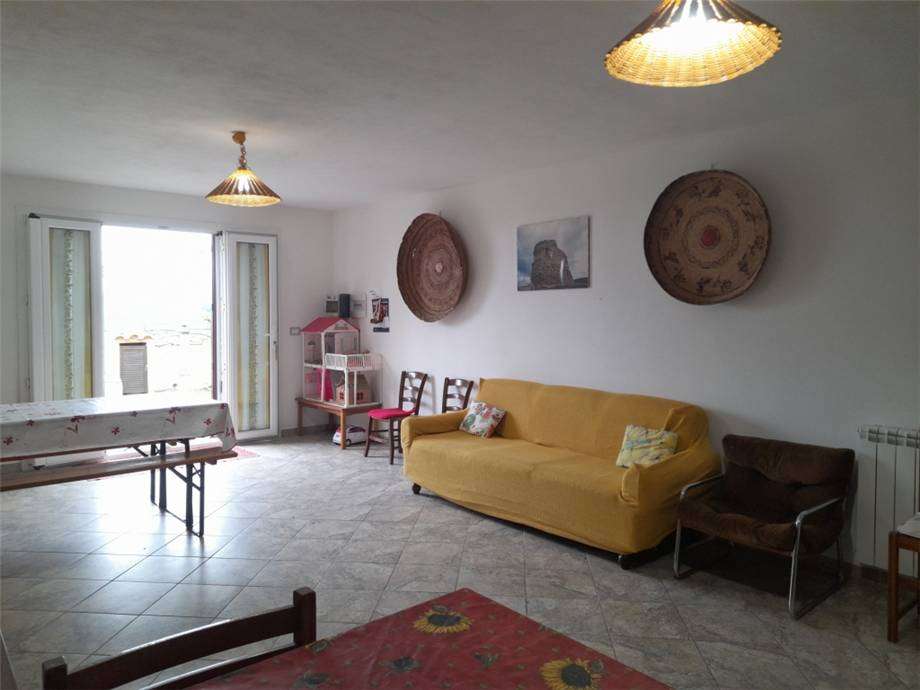 appartamento in vendita a Cuglieri in zona Santa Caterina di Pittinuri