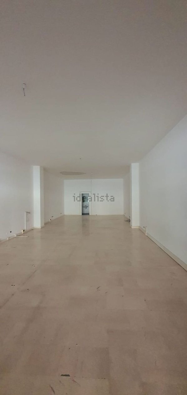 locale commerciale in vendita ad Oristano