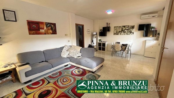 casa indipendente in vendita ad Oristano