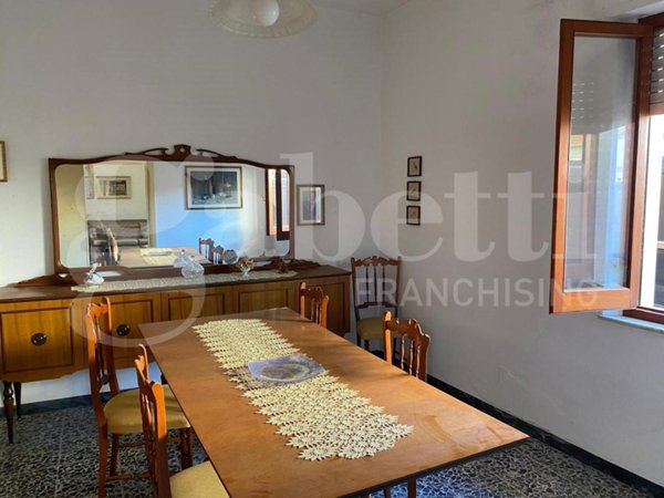 casa indipendente in vendita ad Oristano in zona Sili