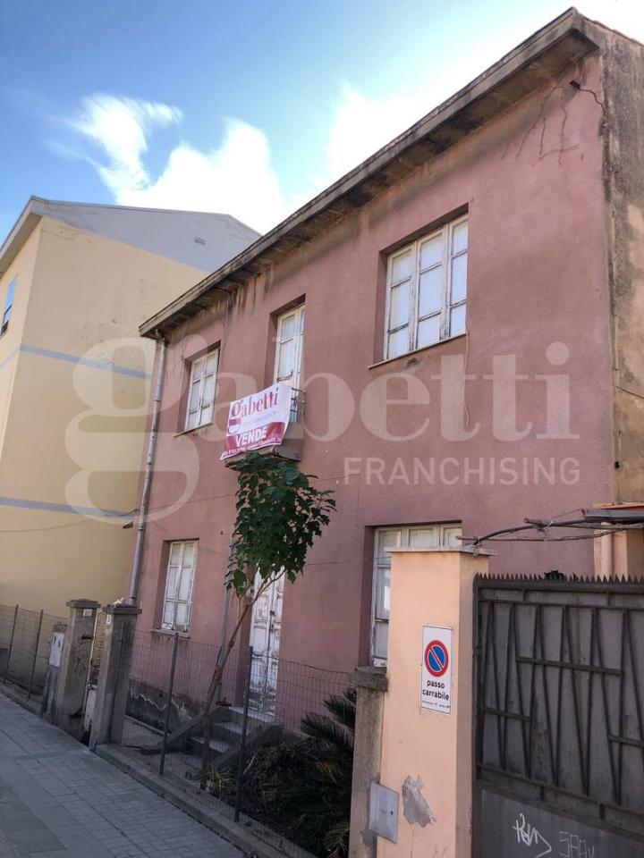 casa indipendente in vendita ad Oristano