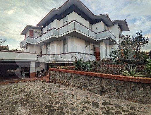 casa indipendente in vendita ad Oristano