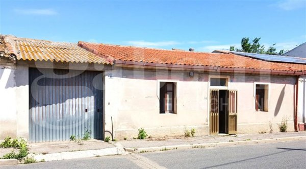 casa indipendente in vendita ad Oristano in zona Centro storico