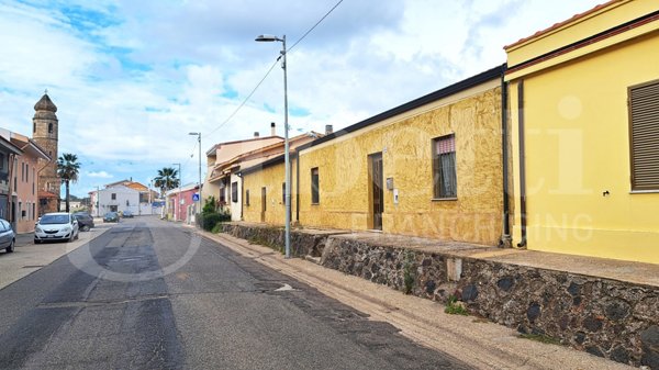 casa indipendente in vendita ad Oristano in zona Massama