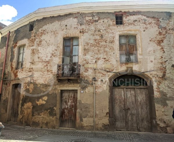 casa indipendente in vendita ad Oristano