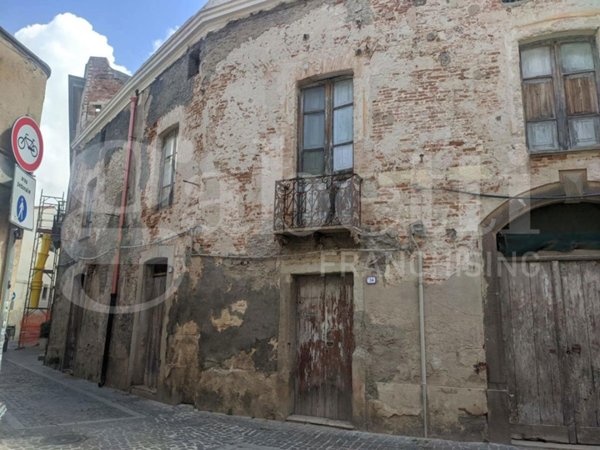 casa indipendente in vendita ad Oristano