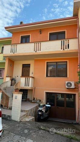 casa indipendente in vendita ad Oristano in zona Sili