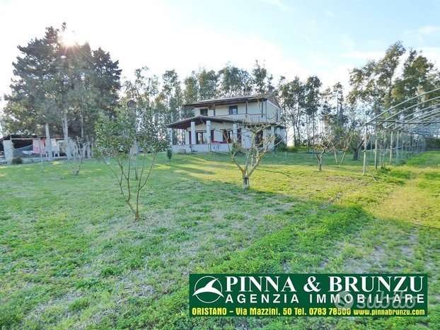 casa indipendente in vendita ad Oristano