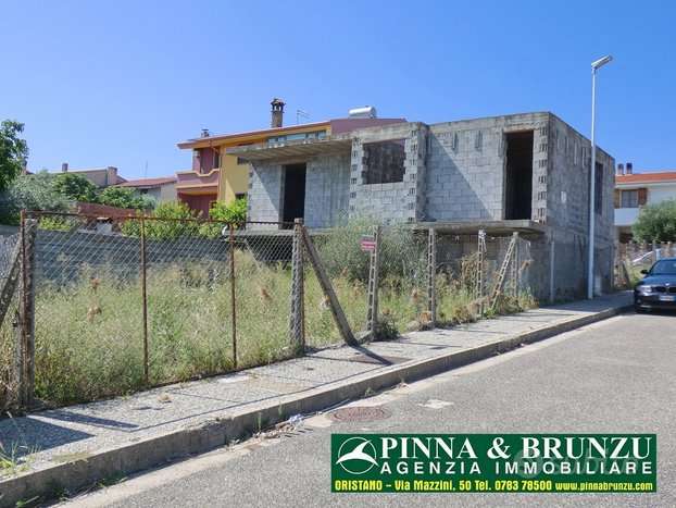 casa indipendente in vendita ad Oristano