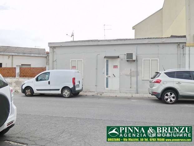 casa indipendente in vendita ad Oristano