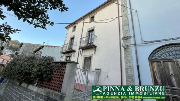 casa indipendente in vendita ad Oristano