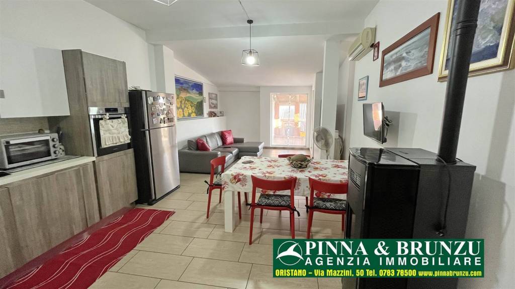 casa indipendente in vendita ad Oristano