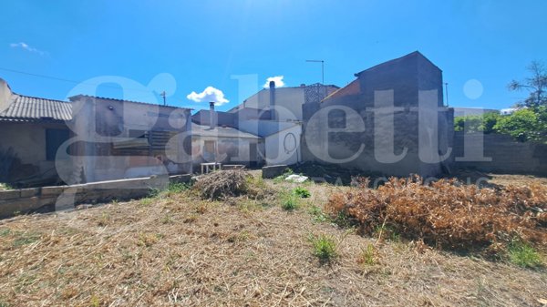 casa indipendente in vendita ad Oristano in zona Donigala