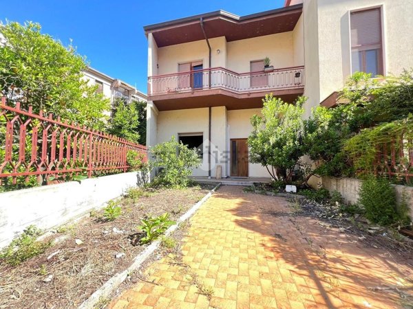 casa indipendente in vendita ad Oristano