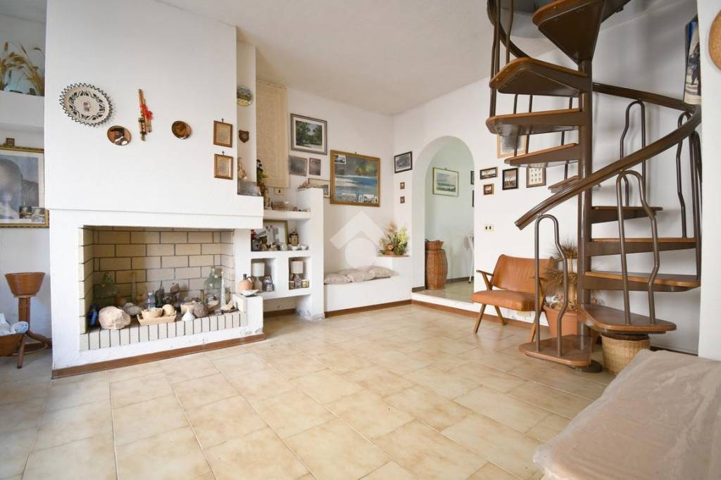 casa indipendente in vendita ad Oristano in zona Nuraxinieddu