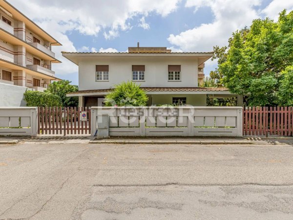 casa indipendente in vendita ad Oristano