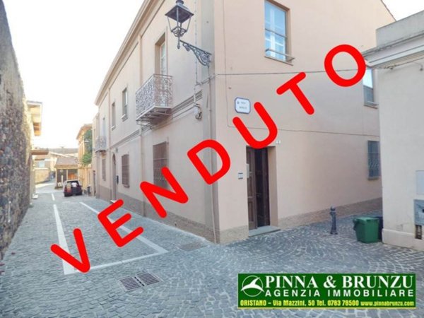 appartamento in vendita ad Oristano in zona Centro storico