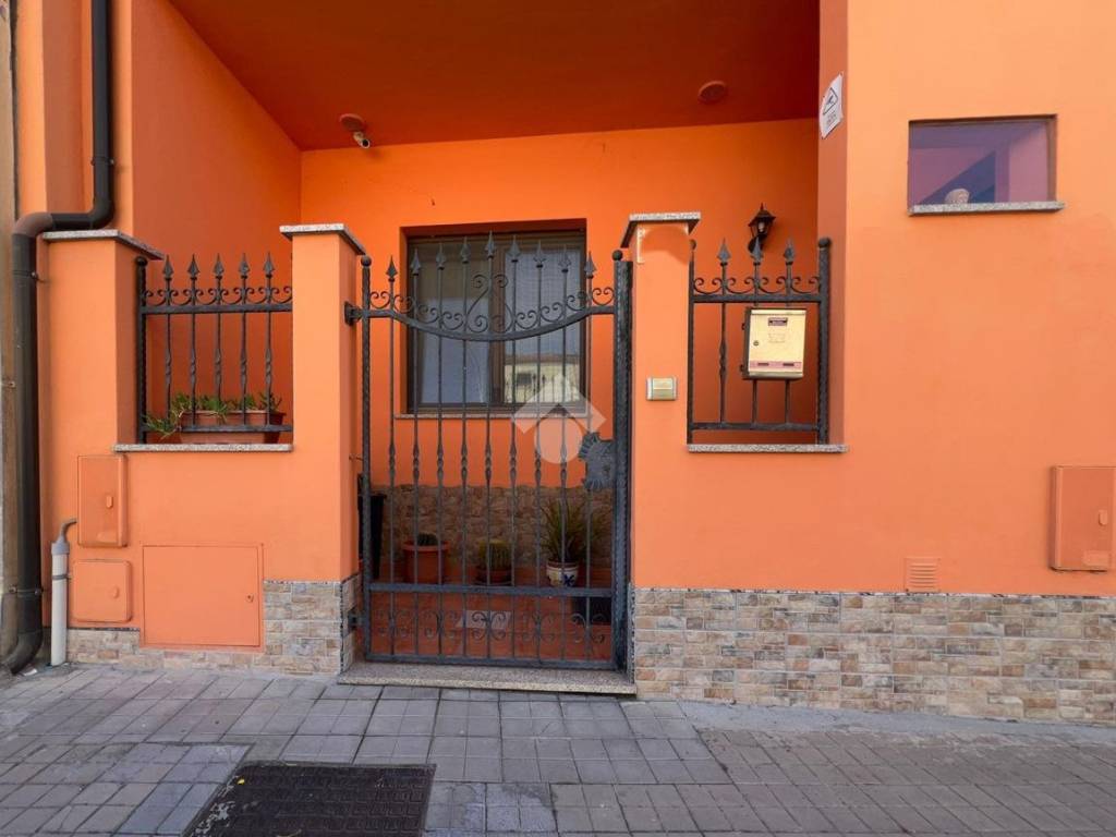 casa indipendente in vendita ad Oristano