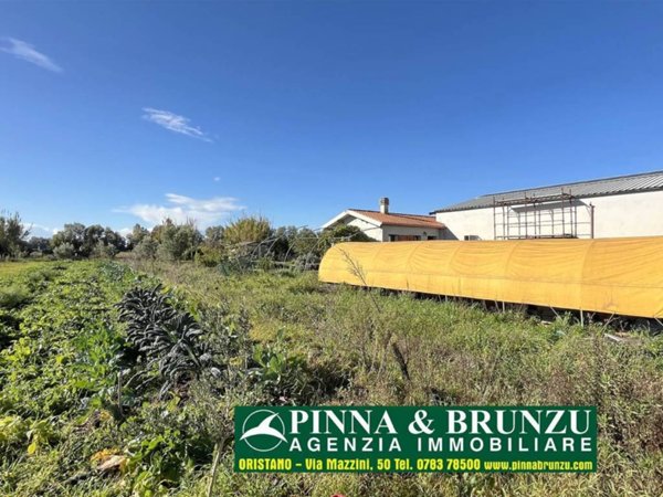 casa indipendente in vendita ad Oristano in zona Nuraxinieddu
