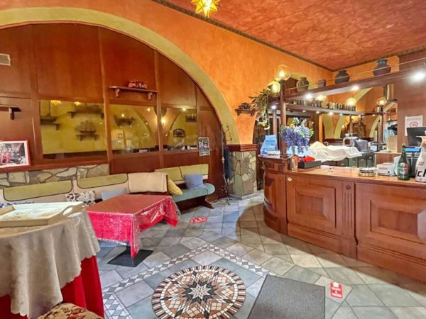 negozio in vendita ad Oristano