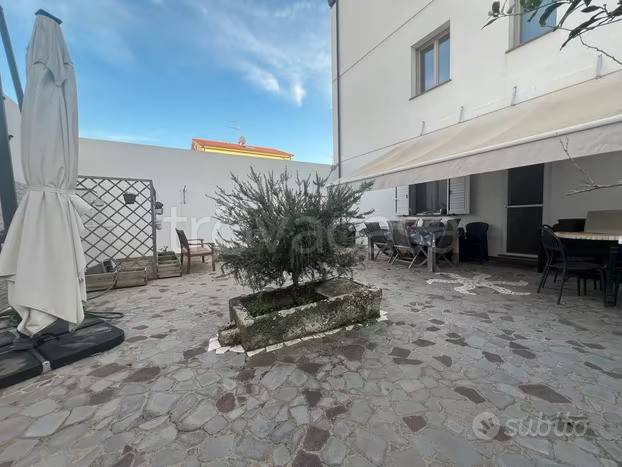 appartamento in vendita ad Oristano in zona Torre Grande
