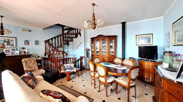 casa indipendente in vendita ad Oristano in zona Nuraxinieddu