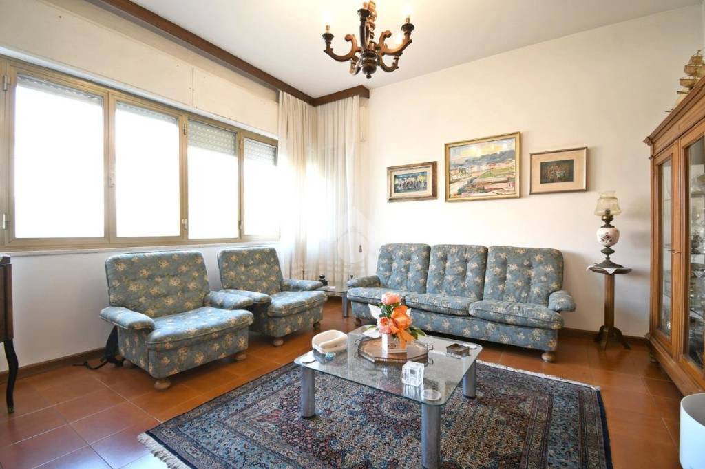 casa indipendente in vendita ad Oristano in zona Centro storico