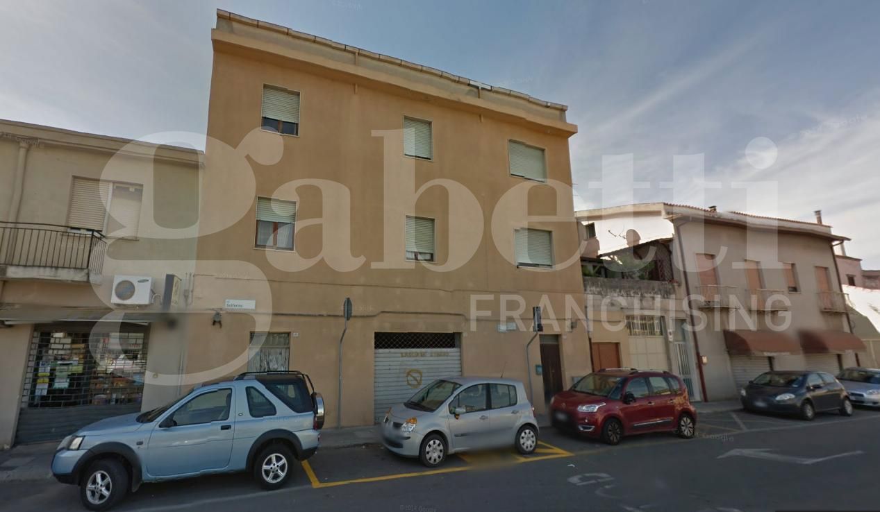 locale commerciale in vendita ad Oristano