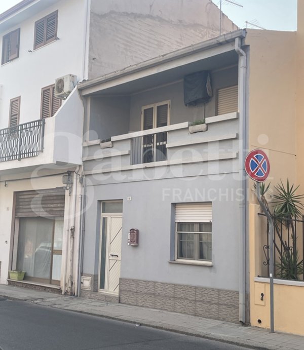 casa indipendente in vendita ad Oristano