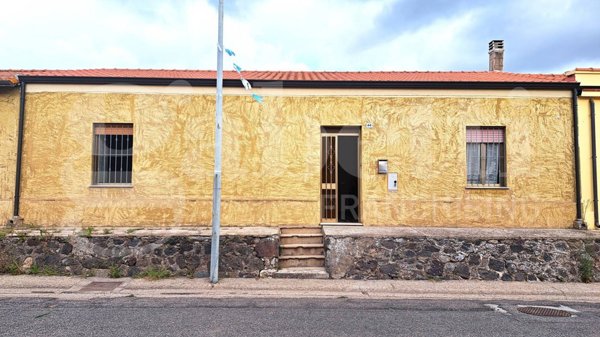 casa indipendente in vendita ad Oristano in zona Massama