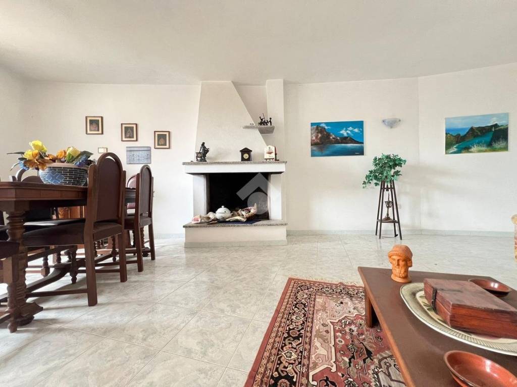 casa indipendente in vendita ad Oristano in zona Donigala