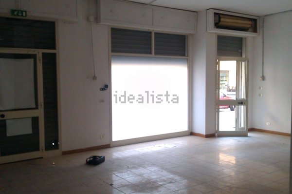 locale commerciale in vendita ad Oristano