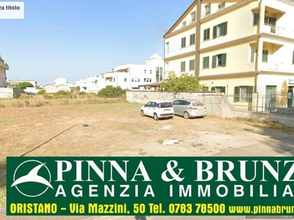 locale commerciale in vendita ad Oristano