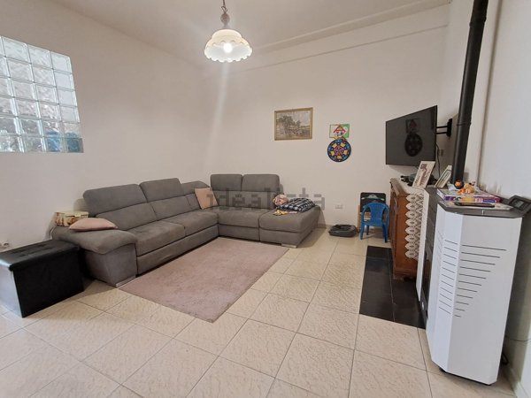 casa indipendente in vendita ad Oristano in zona Centro storico