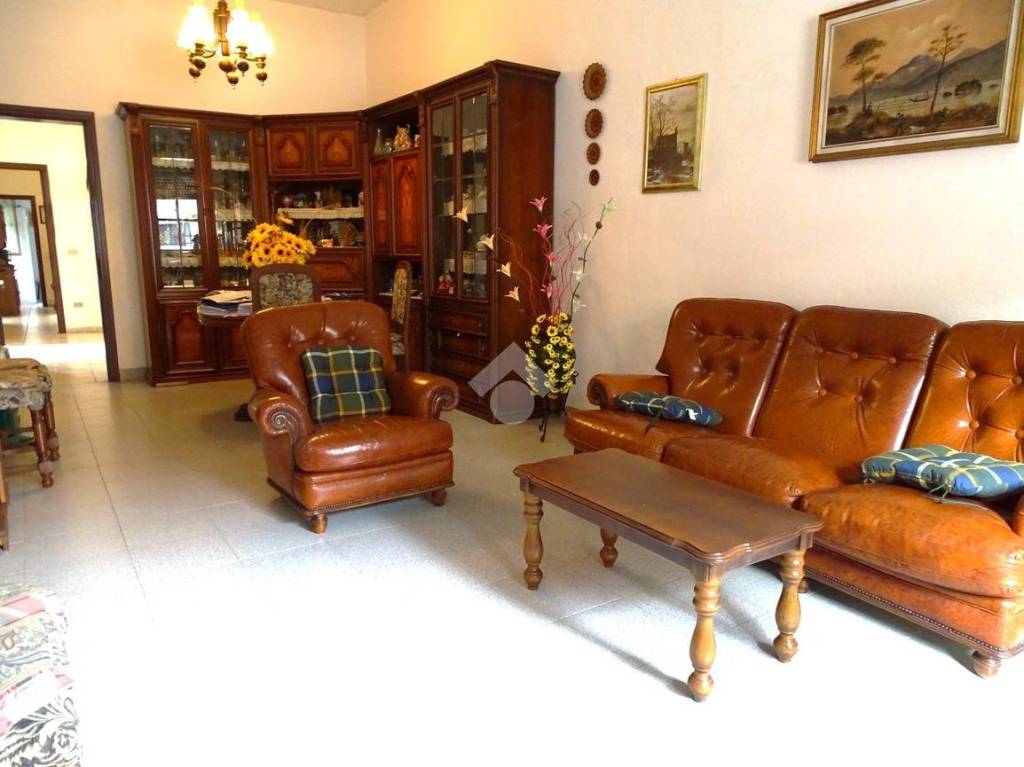 casa indipendente in vendita ad Oristano in zona Centro storico