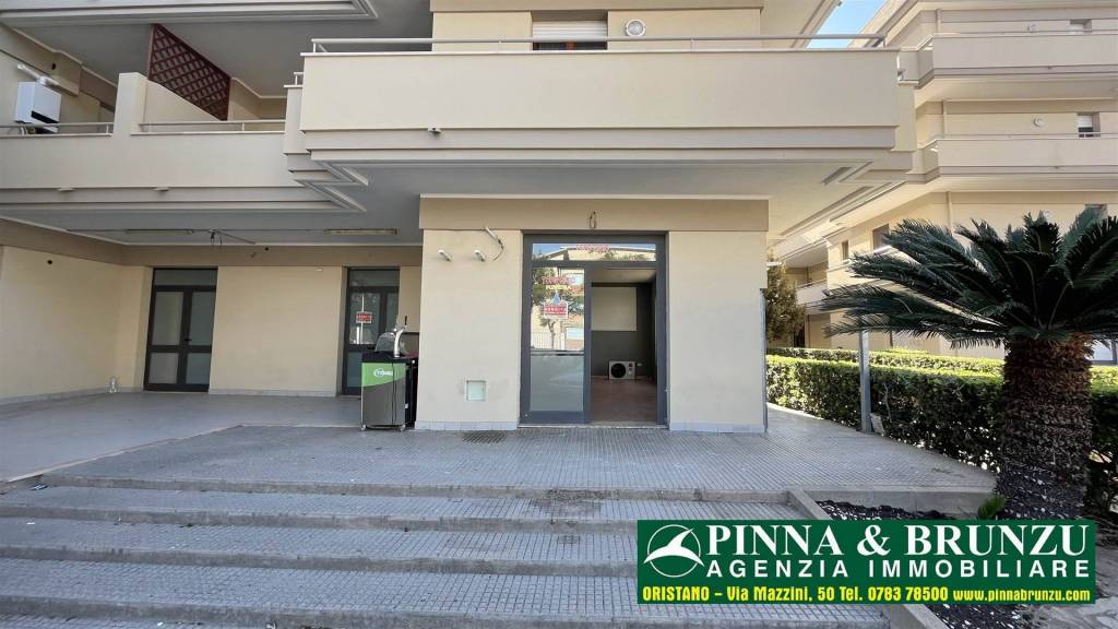 negozio in vendita ad Oristano