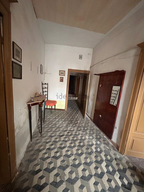 casa indipendente in vendita ad Oristano in zona Centro storico