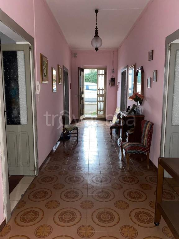 casa indipendente in vendita ad Oristano in zona Donigala