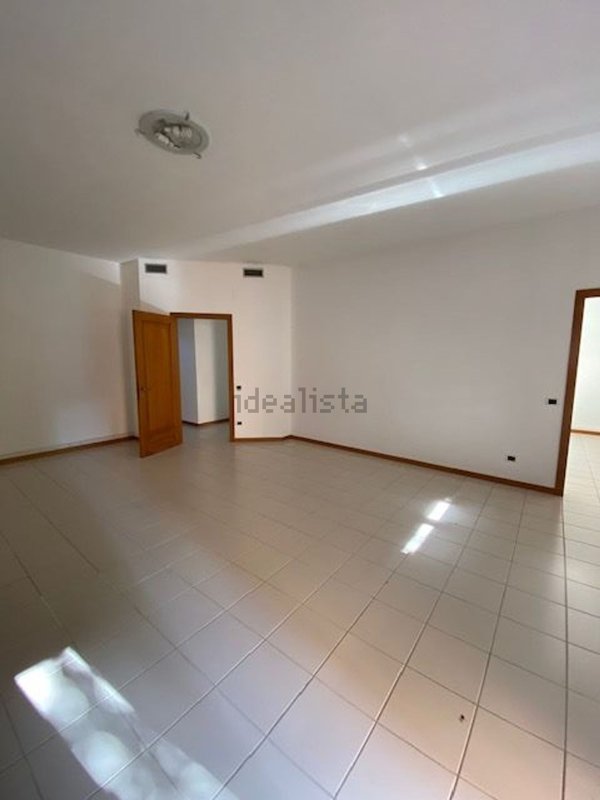 ufficio in vendita ad Oristano in zona Centro storico
