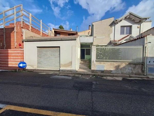 casa indipendente in vendita ad Oristano