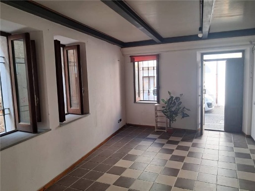 casa indipendente in vendita ad Oristano in zona Centro storico