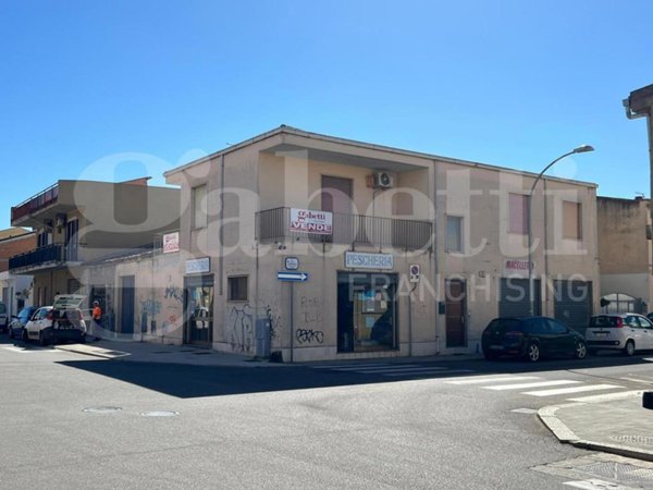 casa indipendente in vendita ad Oristano