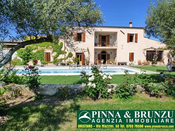 casa indipendente in vendita ad Oristano