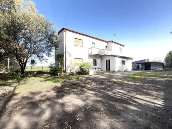 casa indipendente in vendita ad Oristano