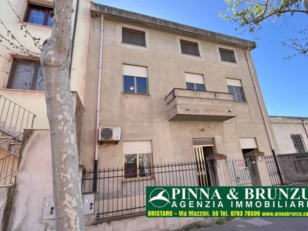 casa indipendente in vendita ad Oristano