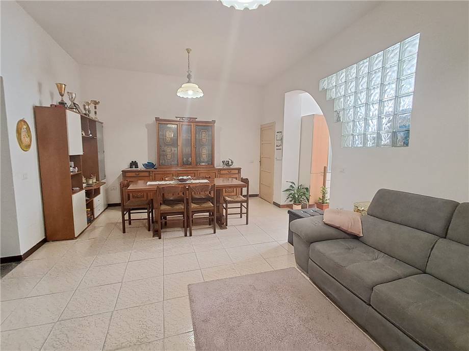 casa indipendente in vendita ad Oristano in zona Centro storico
