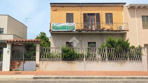 casa indipendente in vendita ad Oristano