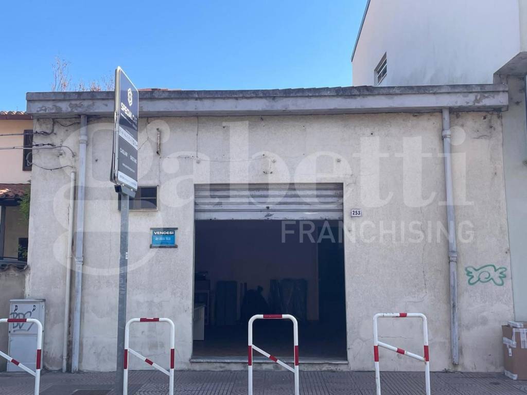 negozio in vendita ad Oristano